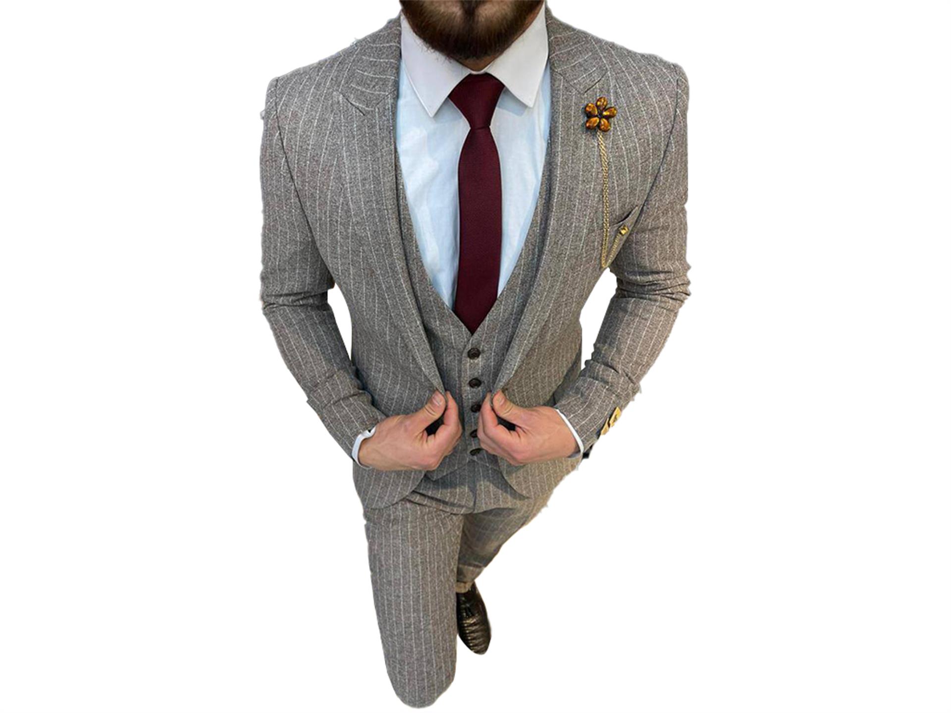1304
